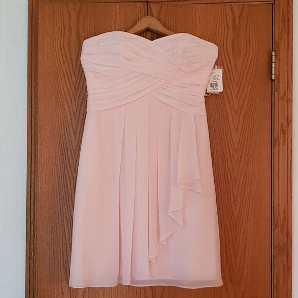 NWT David's Bridal Light Peach (Petal) Strapless Crinkle Chiffon Dress Sz 8 - Picture 1 of 6